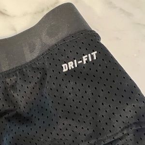 WOMENS NIKE BLACK DRI FIT SHORTS